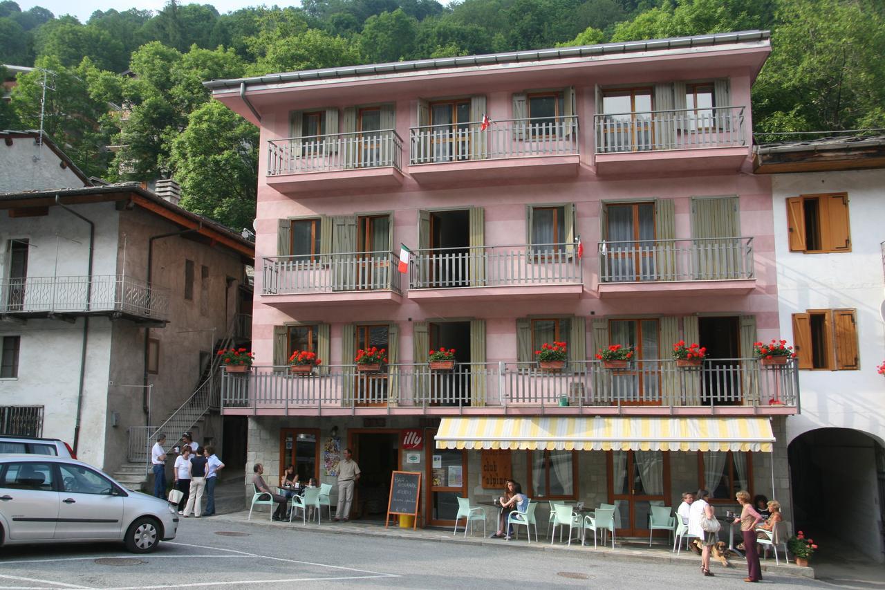 Albergo Club Alpino Crissolo Exterior foto